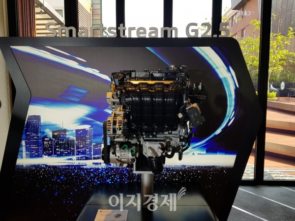 K7 PREMIER에 탑재된 차세대 엔진 '스마트스트림 G2.5'의 모습. 사진=이민섭 기자
