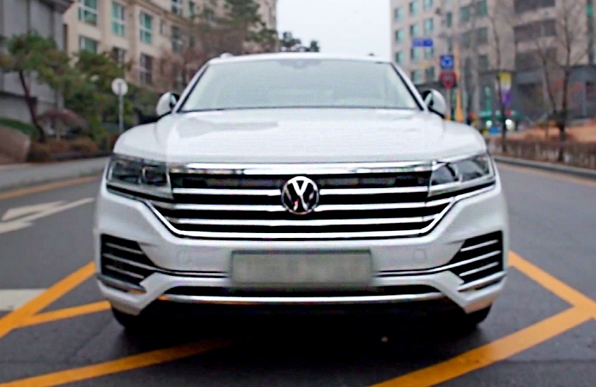 폭스바겐은 유선방송사 T본부의 예능 프로그램에 자사의 인기 SUV 투아렉을 지원한다. 사진=폭스바겐