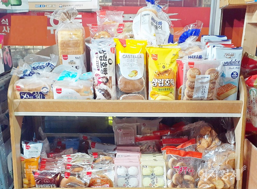 동네 슈퍼마켓 빵매대에도 포켓몬빵은 없다. 사진=정윤서 기자