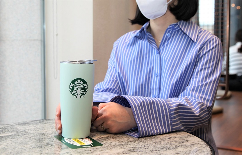 스타벅스는 다회용 컵 사용 확산을 위한 '다다익선 캠페인'을 전개한다. 사진=스타벅스