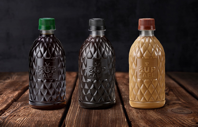 일동후디스의 ‘앤업카페 맥스’ 3종은 맛과 건강, 환경까지 생각한 무라벨 제품이다. 사진=일동후디스