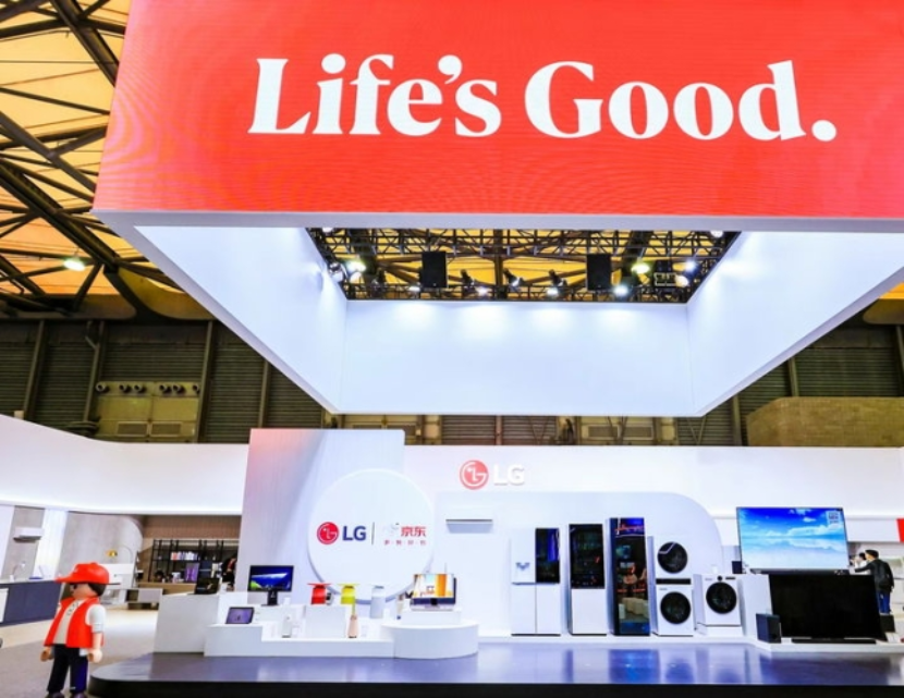 LG전자가 중국 최대 가전 전시회인 ‘AWE 2024’에 참가해 프리미엄 제품과 고객을 겨냥한 제품을 대거 선보였다. 사진=LG전자