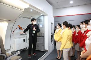 티웨이항공, 항공운항과 학생 대상 하늘 위 ‘승무원 체험 비행’ 프로그램 진행