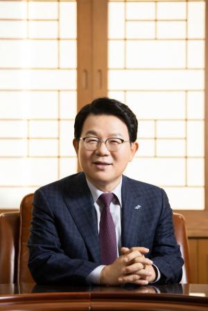 [신년사] 김광수 은행연합회장 "위기 속 기회 만들어야…디지털 전환 속도"