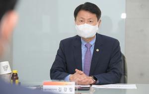 김강립 식약처장, 한국의료기기안전정보원 방문