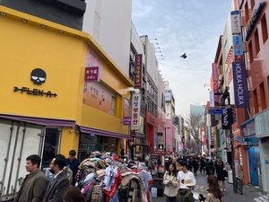 한국 다시 찾는 中 유커…국내 면세점업계 신중론 등장