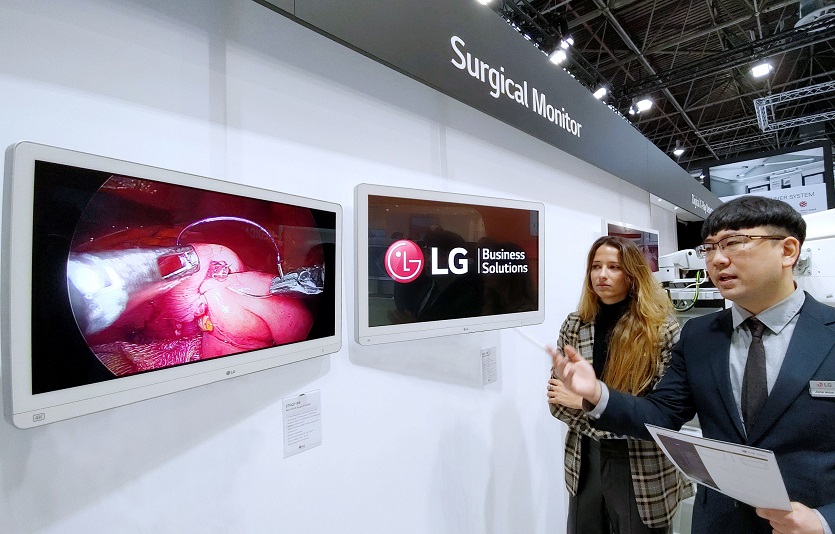[사진 1] LG전자, 세계 최대 의료기기 박람회서 수술용 미니 LED 모니터 선보인다 (1).jpg