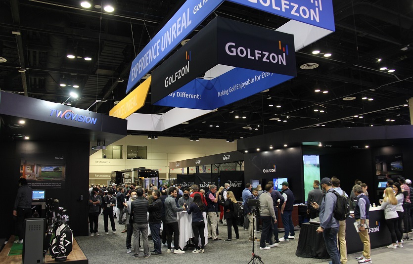 사진3. 골프존이 1월 24_27일 미국 플로리다주 올랜도에서 열리는 ‘2023 PGA 머천다이즈 쇼’에 참가해 다양한 골프 시뮬레이터 제품을 선보인다. 사진은 지난 2022 PGA 머천다이즈 쇼의 골프존 부스 모습..jpg