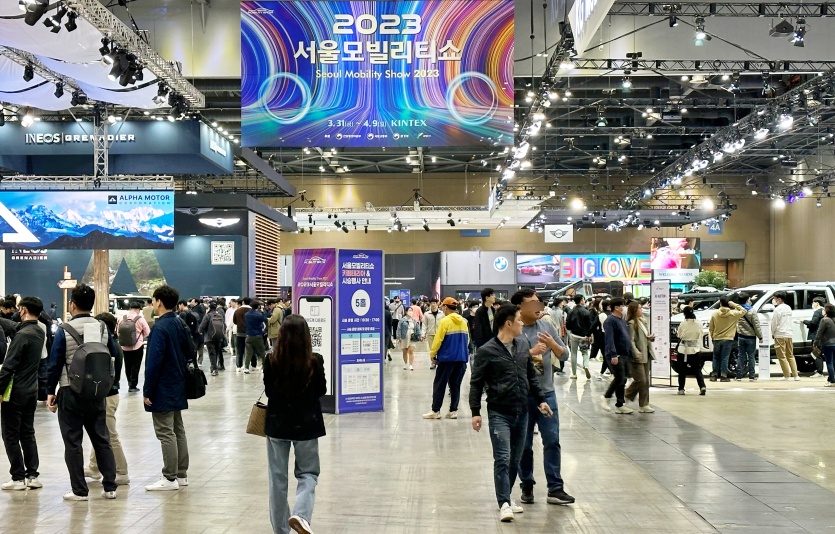 31일 일산 킨텍스(KINTEX)에서 열리 2023 서울모빌리티쇼 전시홀 전경. 사진=최준 기자